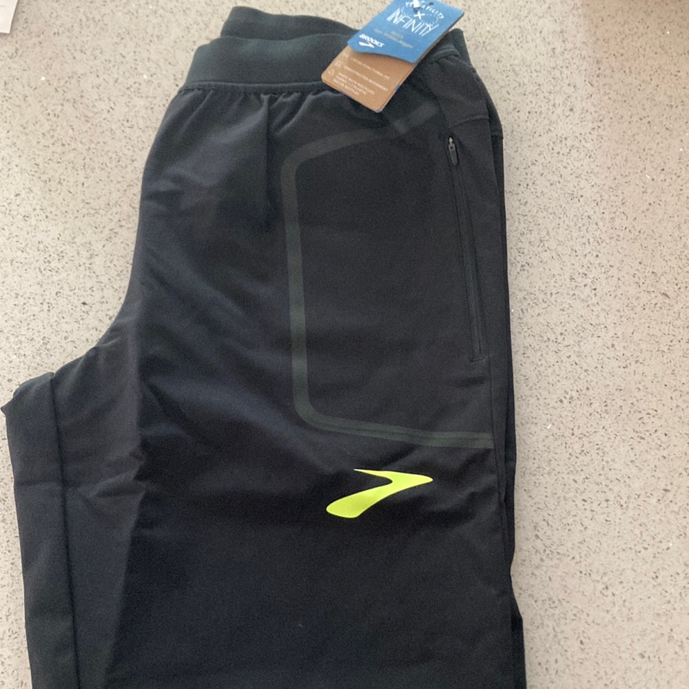 Brooks Men’s Run Within Jogger